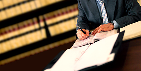 What is the difference between a Lawyer, Solicitor and Barrister?